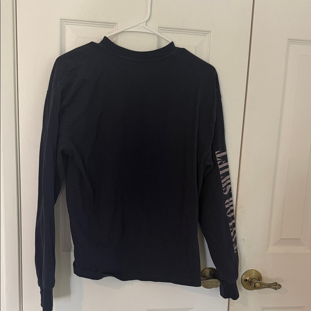 Taylor Swift Black Long Sleeve Graphic Tee - Picture 6 of 6